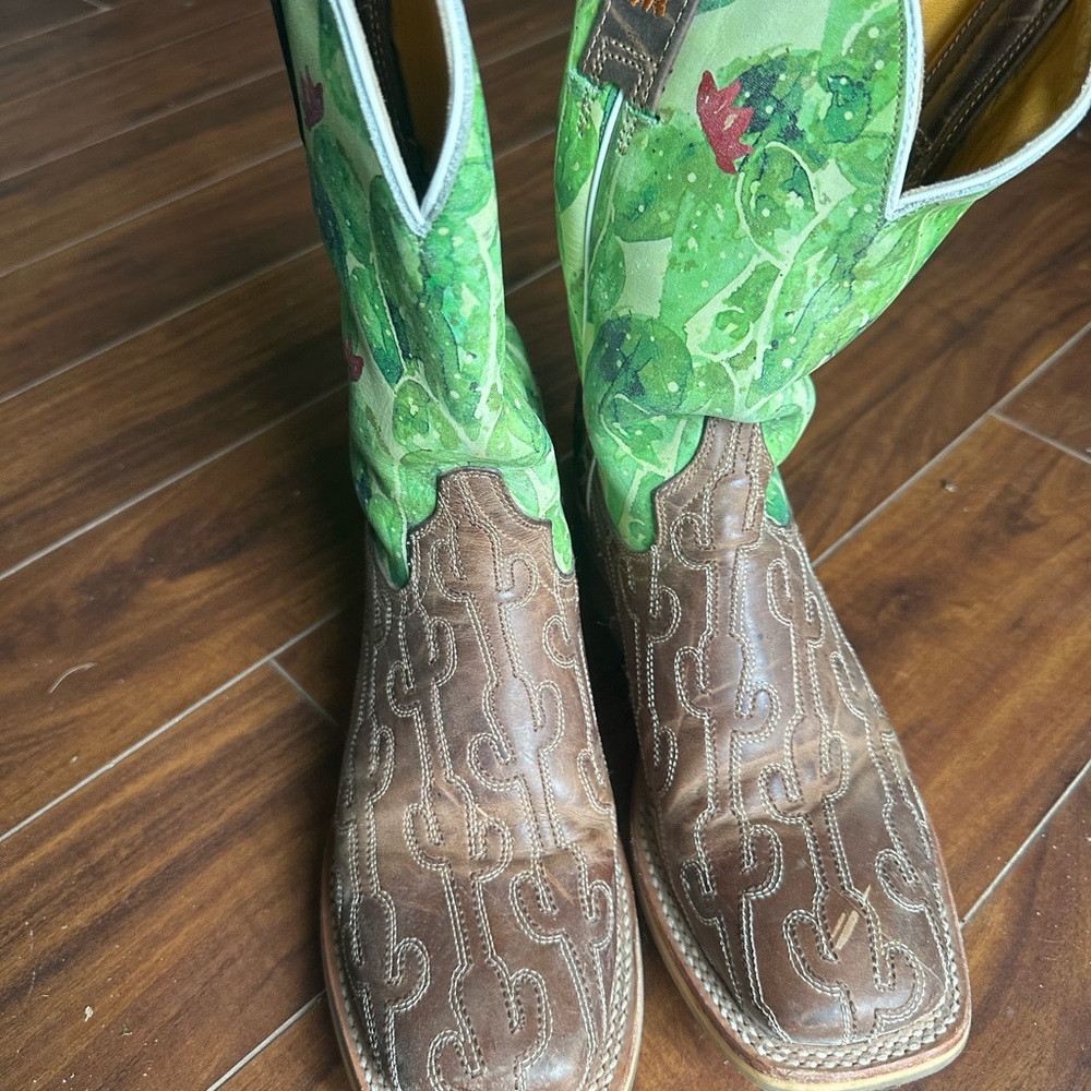 Tin Haul Women’s cactus boots 6.5